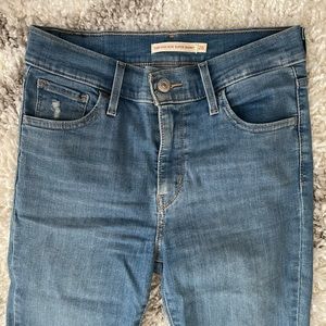 Levi’s 720 distressed jeans